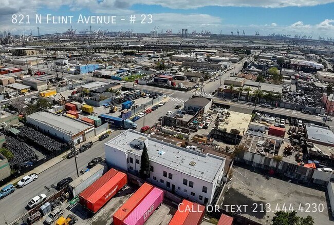 Building Photo - 821 N Flint Ave