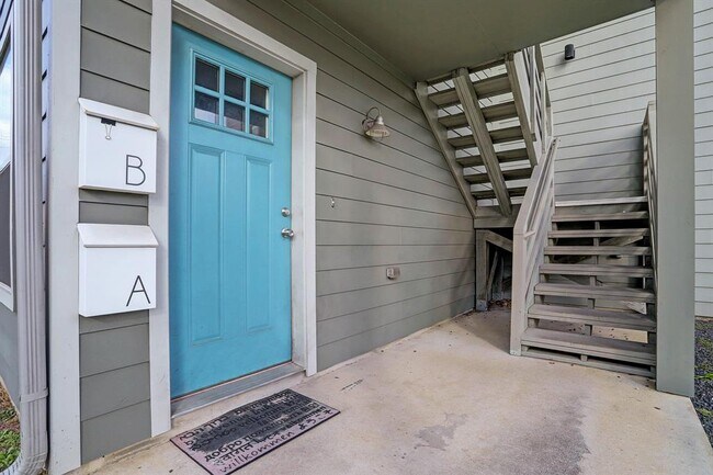 Building Photo - 1308 Ruthven St