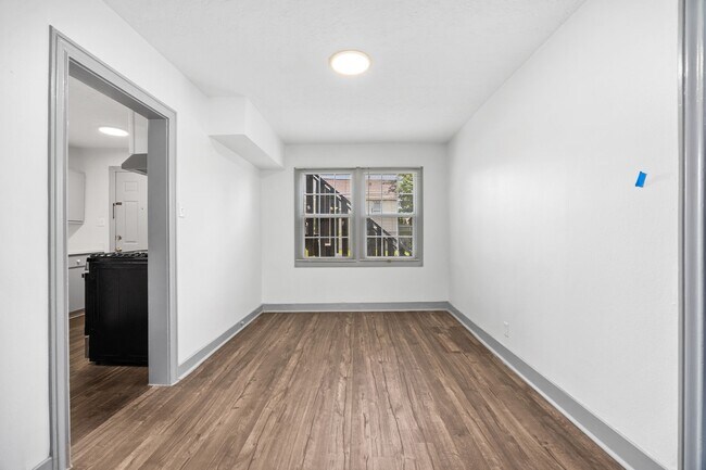 Building Photo - 1501 Godwin St