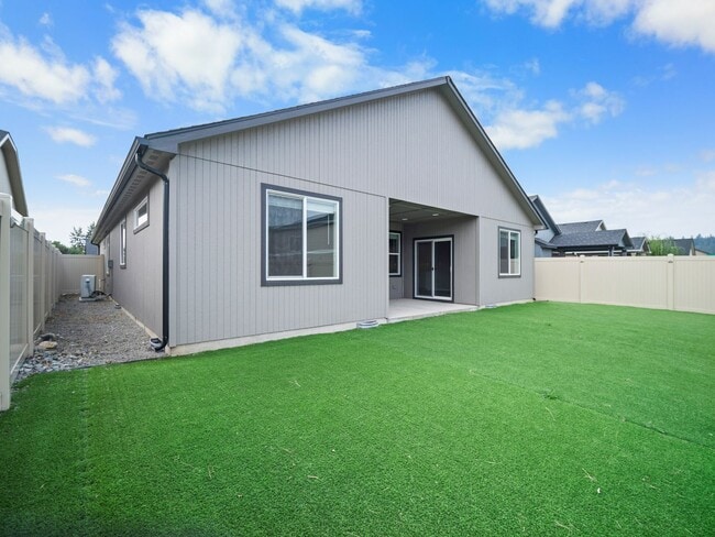 Building Photo - Modern 3BR/2BA Ranch – Living in Spokane