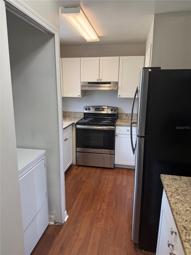 Building Photo - 4148 Pershing Pointe Pl