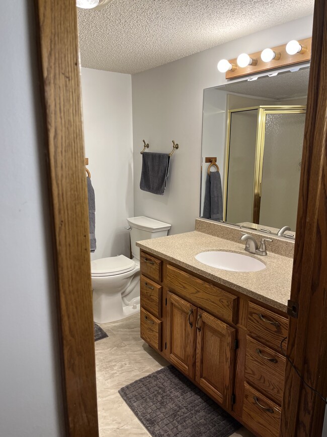 Building Photo - 5652 Ozark Ave N