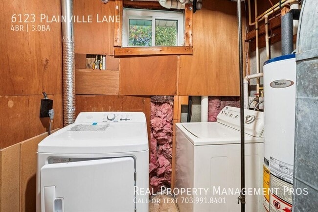 Building Photo - 6123 Plainville Ln