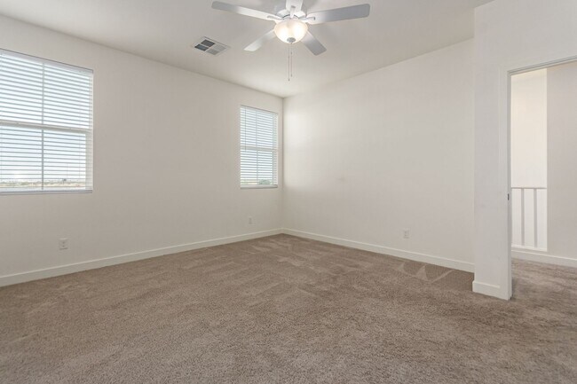 Building Photo - Large Home with Perfect Location in Cadence