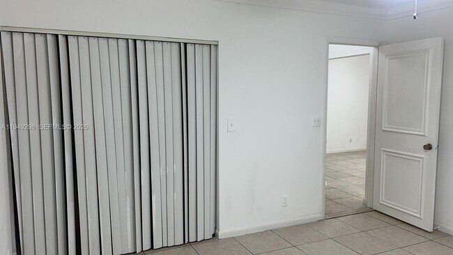 Building Photo - 1802 Waterview Cir