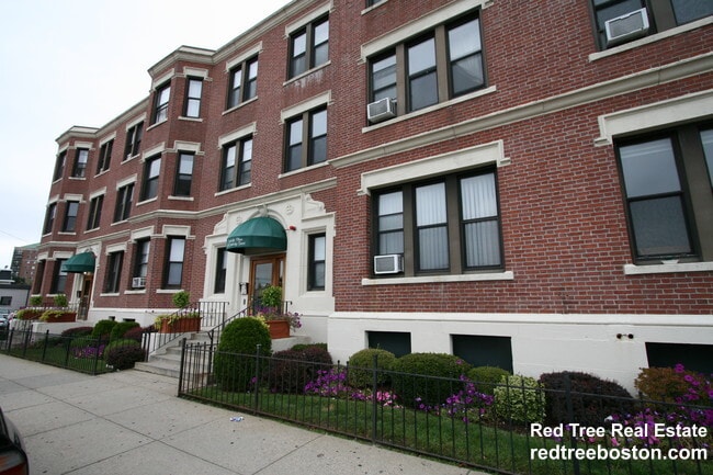 Building Photo - 7 Barrows St