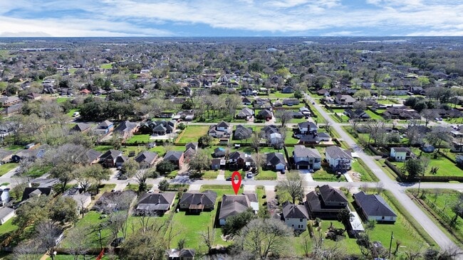 Building Photo - 8105 Lanham Ln
