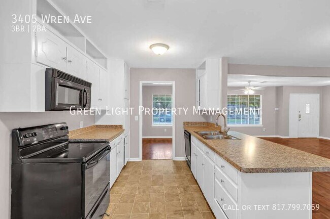 Building Photo - 3405 Wren Ave