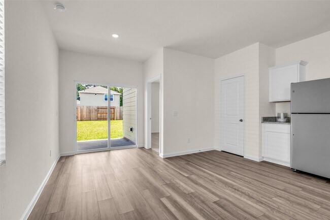 Building Photo - 18669 Shauna Danielle Dr