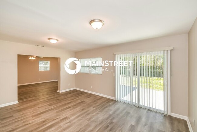 Building Photo - 10560 Citrus Ln