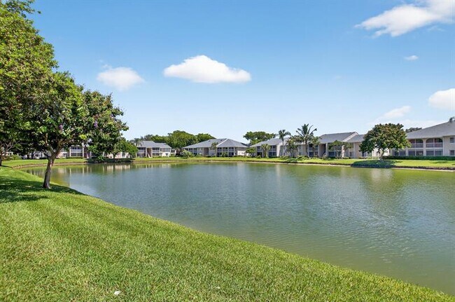 Building Photo - 13770 Oneida Dr