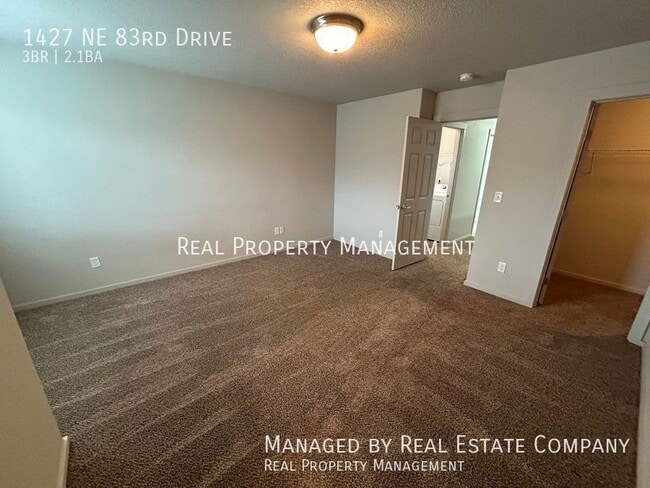 Building Photo - 1427 NE 83rd Dr
