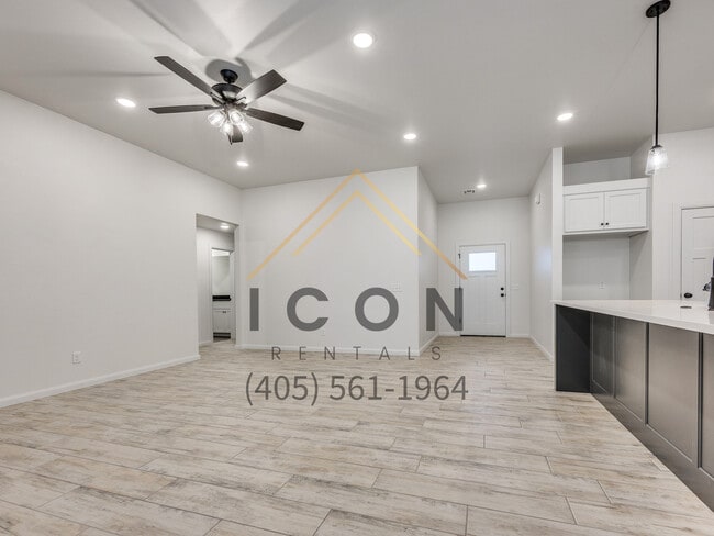 Building Photo - 5109 SE 85th St