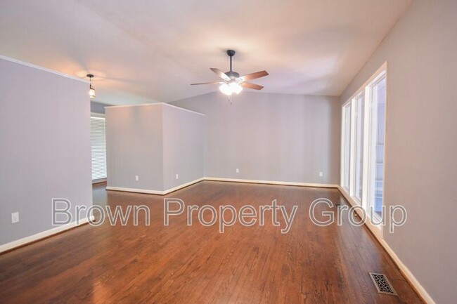 Building Photo - 248 Westwood Dr