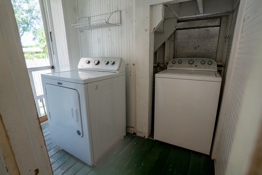 Building Photo - 2733 Herschel St