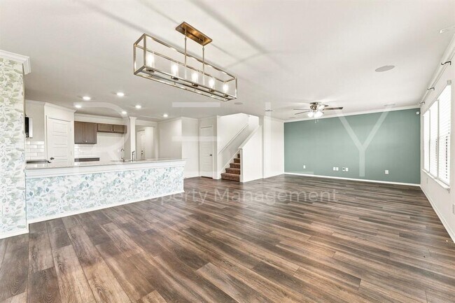 Building Photo - 521 Colonel McNally Cv