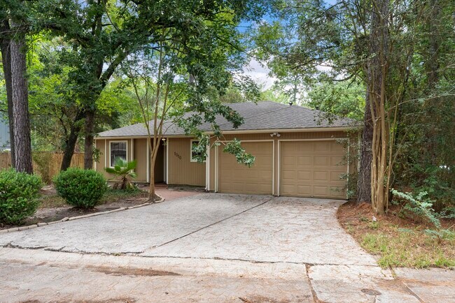 Building Photo - 1010 E Red Cedar Cir