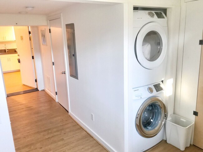 Building Photo - LAIRG01