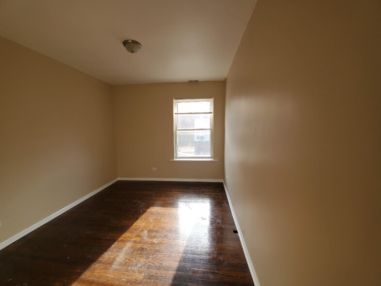 Building Photo - 7014 S Sangamon St