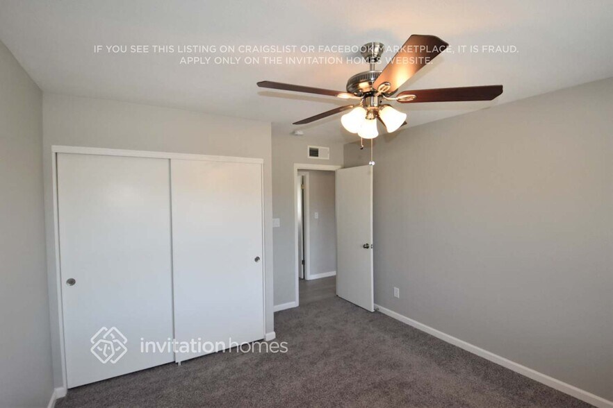 Building Photo - 2520 E Manhatton Dr