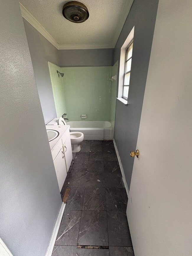 Building Photo - 5526 Cross Timbers Dr