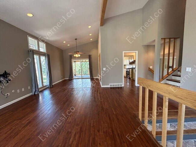 Building Photo - 4891 W Chippewa Dr