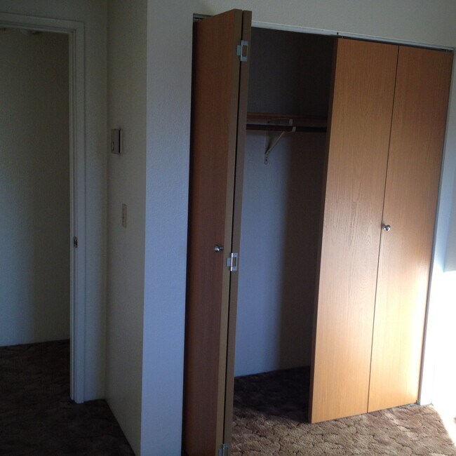 Bedroom - 8020 Greenwood St