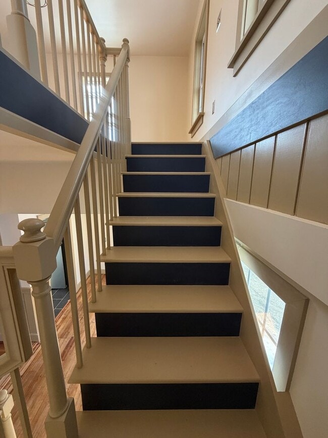 Building Photo - Alesia, LLC