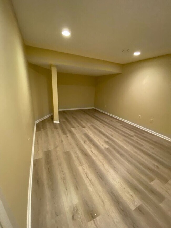 Building Photo - Patriot's Ridge 2 Bd / 1.5 Bth Townhome