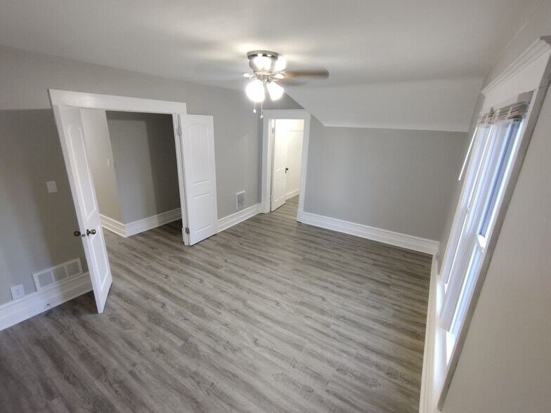 Building Photo - 3607 Waukegan Rd