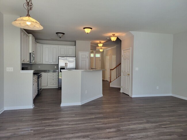 Building Photo - 19245 Lake Norman Cove Dr