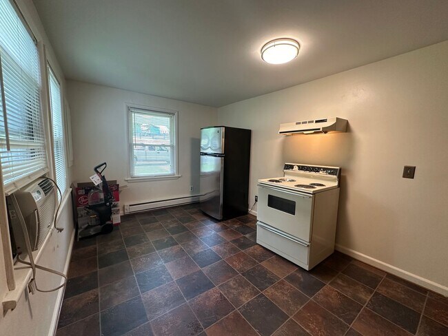 Building Photo - Apartment located in Evington close to 29 ...