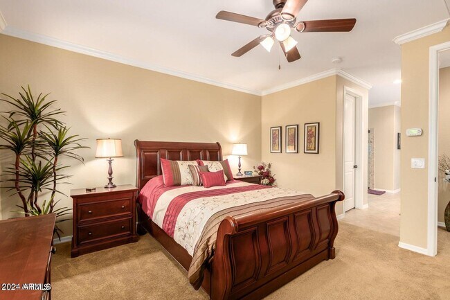 Building Photo - 421 W Leatherwood Ave