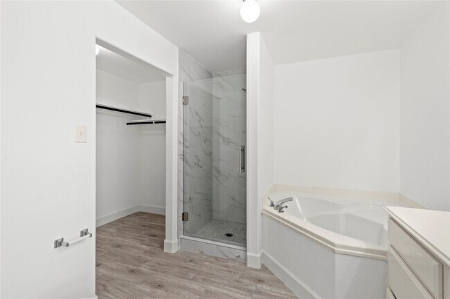 Building Photo - 4303 Sunflower Creek Ln