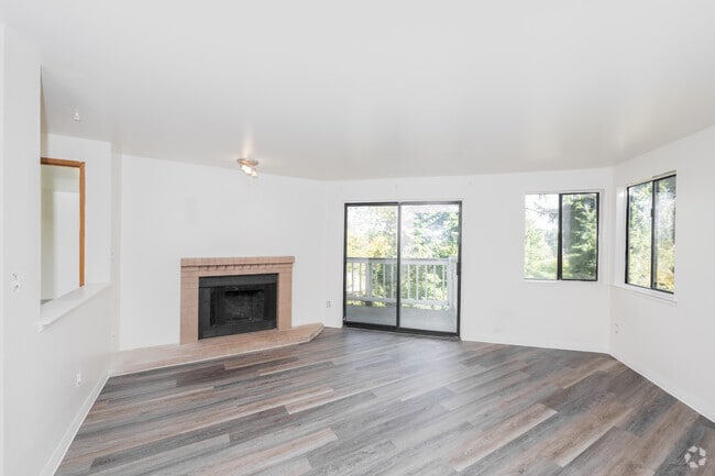 3BR, 2BA - 1235SF - Living Room - Park at Dashpoint