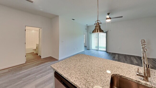 Building Photo - 4028 SW 7th Pl