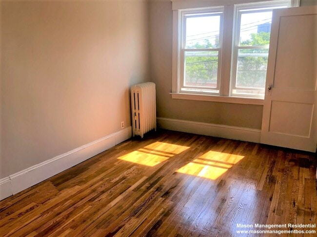 Building Photo - 84 Empire St