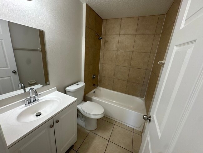 Building Photo - 2960 Flynn St