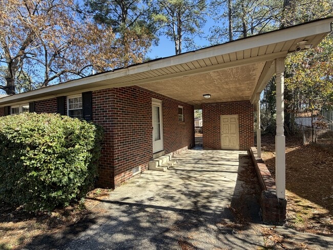 Building Photo - 1542 S Beltline Blvd