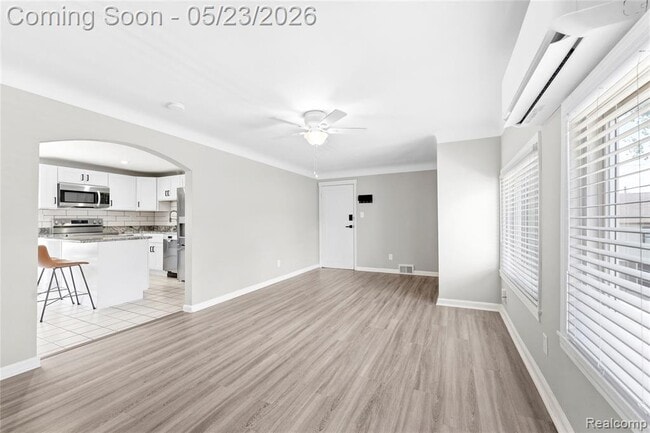 Building Photo - 413 Chestnut St