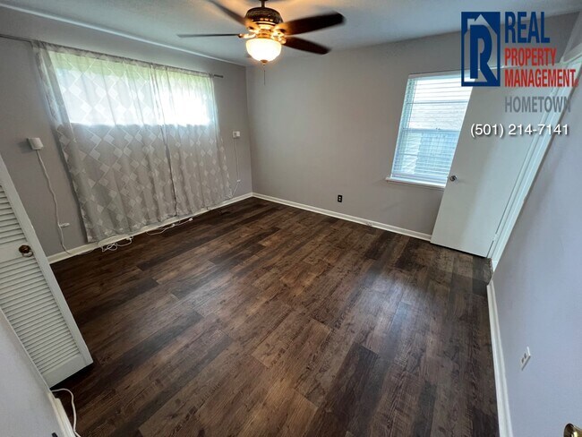 Building Photo - 1714 Biscayne Dr