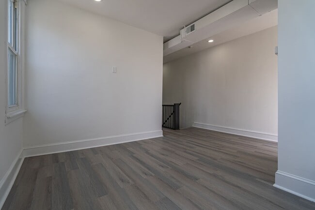 Building Photo - 2410 Wharton St