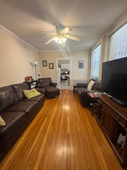 Primary Photo - 98 Strathmore Rd