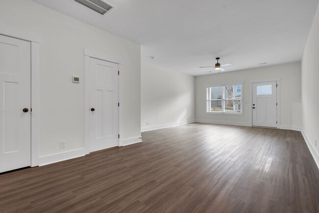 Building Photo - 119 Front Rdg Cir