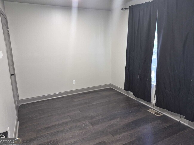 Building Photo - 1020 Hampton Hill Ct