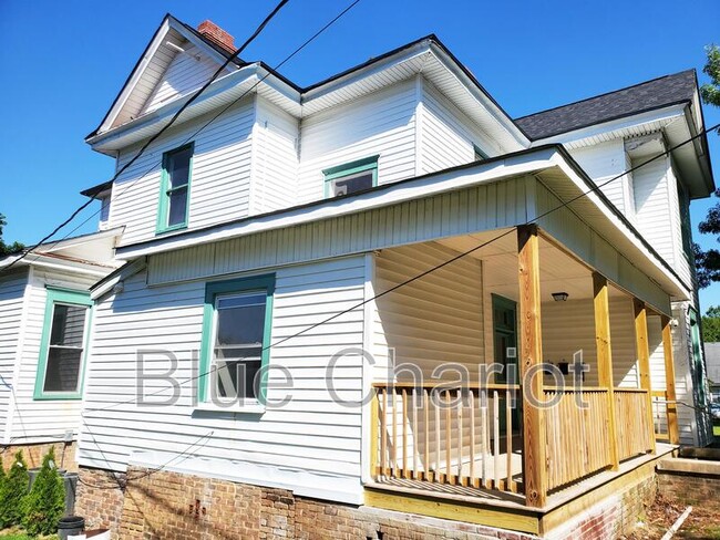 Building Photo - 303 Broad St W