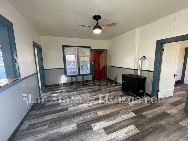 Building Photo - 1505 Sherwood St