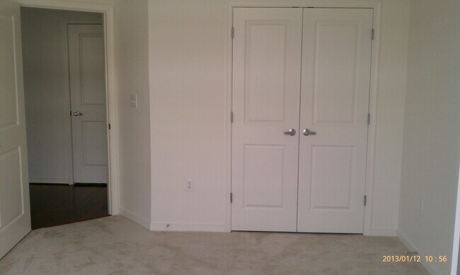 closet - 6506 America Blvd