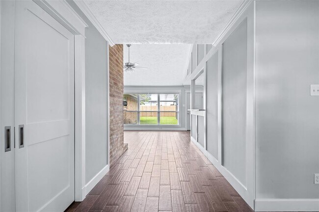 Building Photo - 21103 Park York Dr