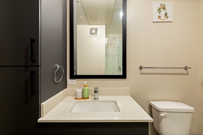 Building Photo - 9127 Research Blvd